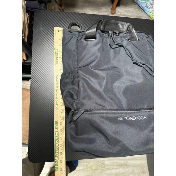 Beyond Yoga Backpack New Gym Yoga Bag Black Drawstring Closure main image 8